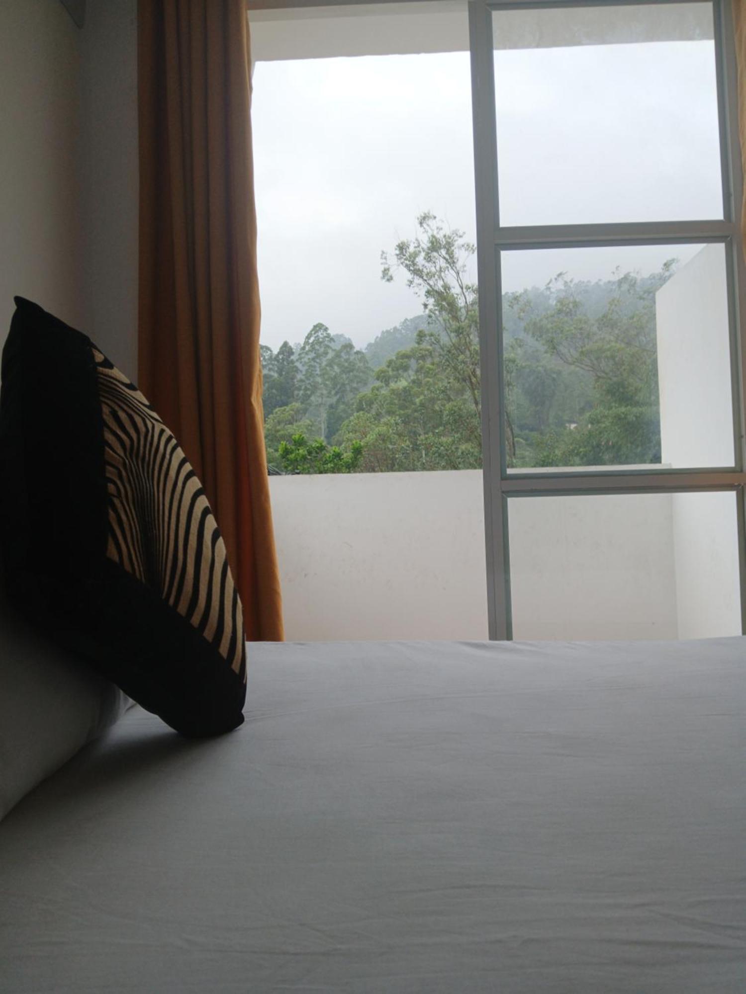 The Peak Residence Nallathanniya Esterno foto